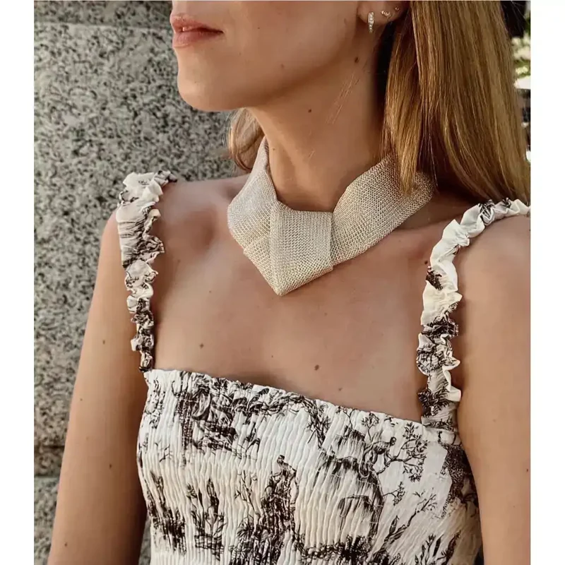 Collar malla Carolina Vigo.