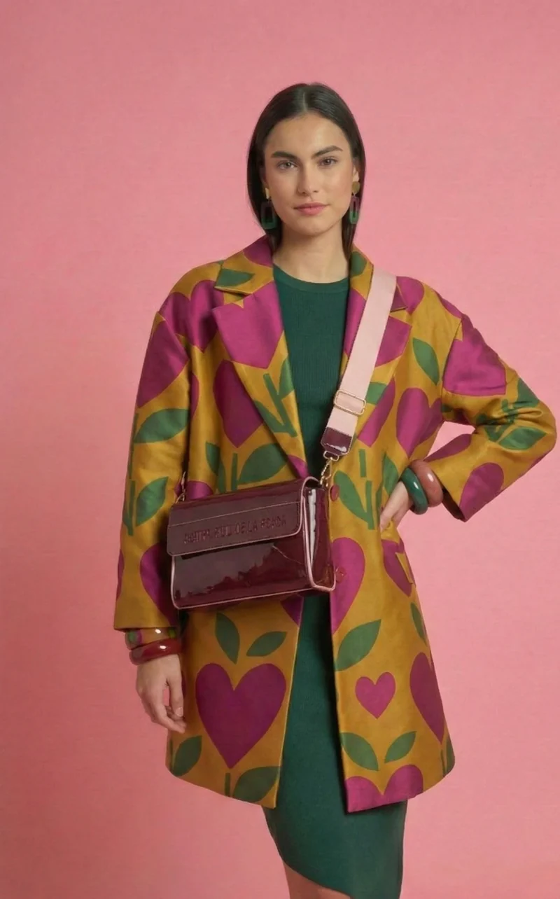 Bandolera de charol con Tapa AGATHA RUIZ DE LA PRADA