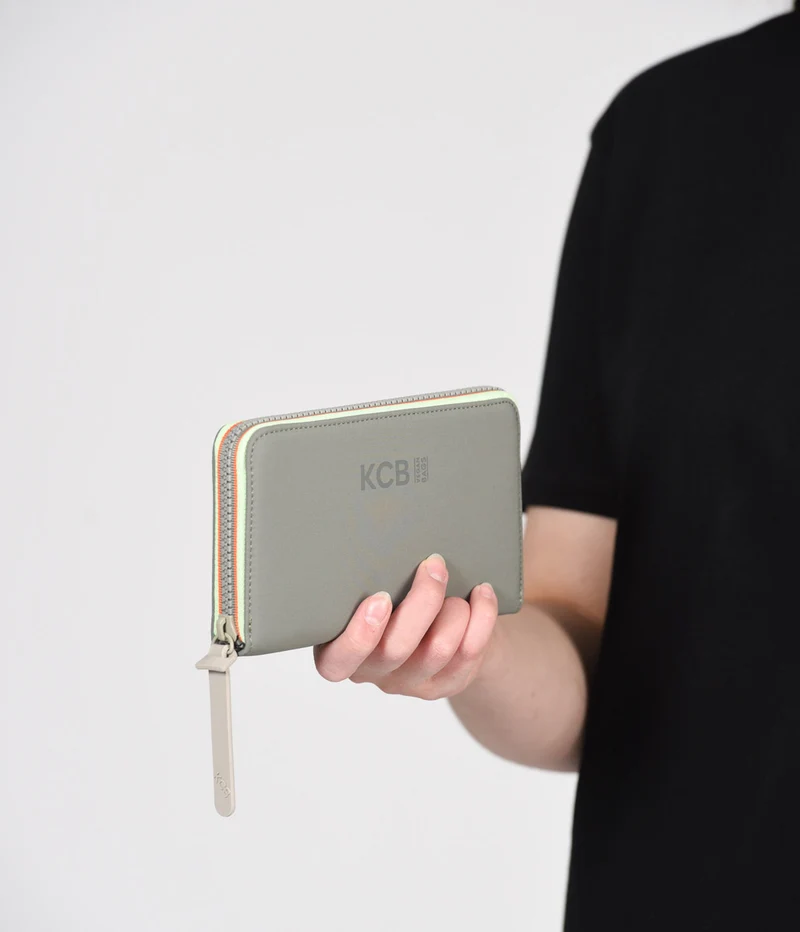 Cartera zip around KCB Glow