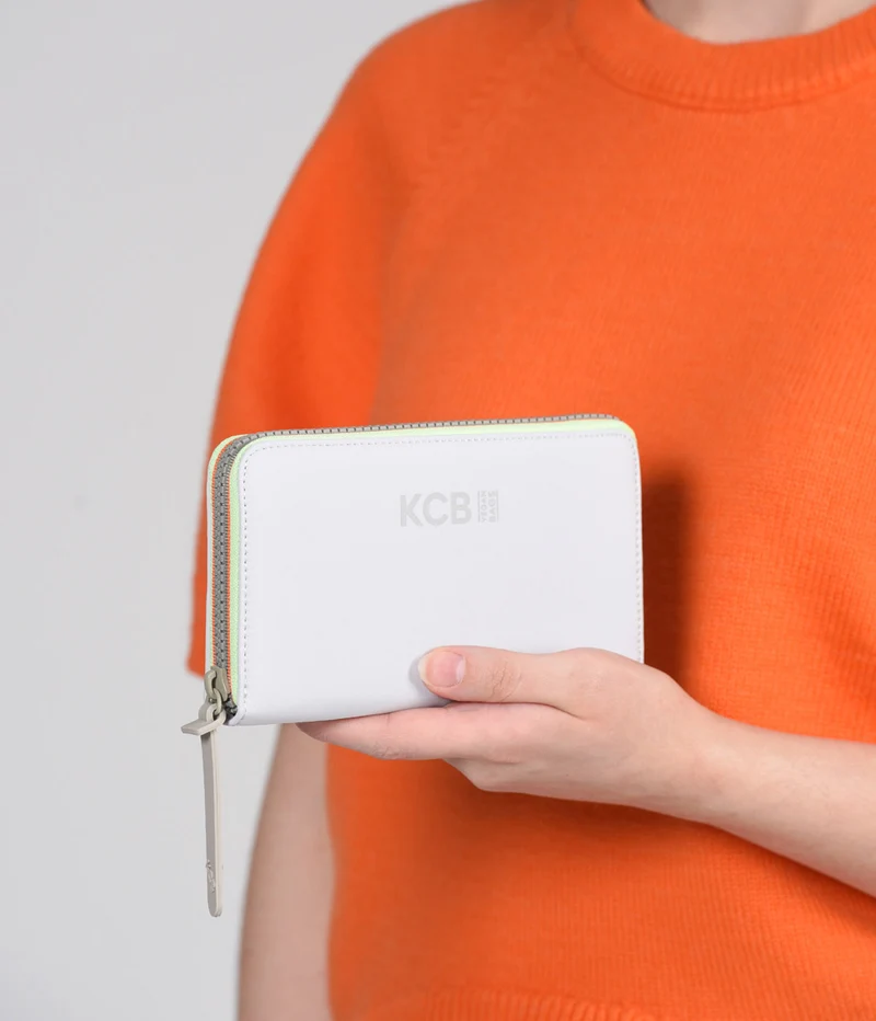Cartera zip around KCB Glow