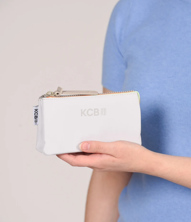 Cartera trifold grande KCB Glow