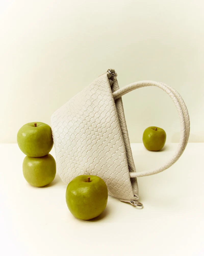 Trena bolso tote pequeño trenzado con asa bandolera extraíble