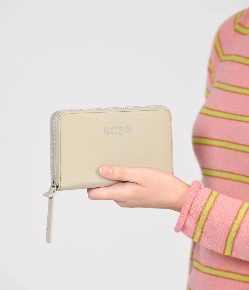 Cartera zip around KCB Comfy