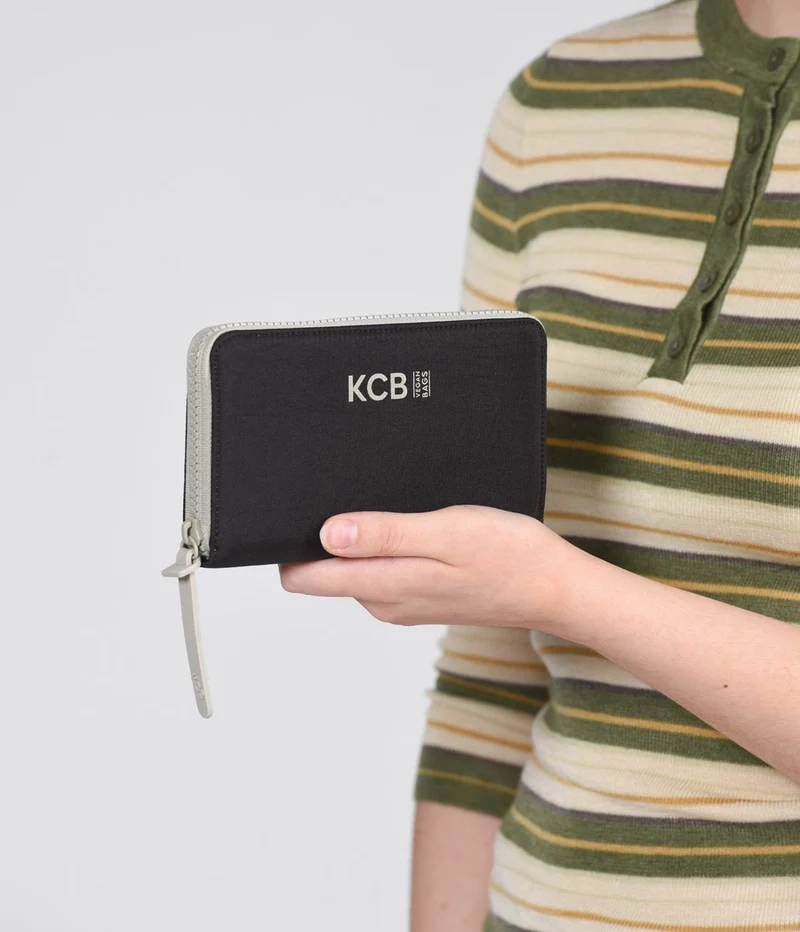 Cartera zip around KCB Comfy