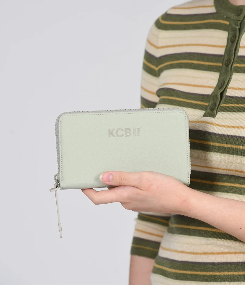 Cartera zip around KCB Comfy