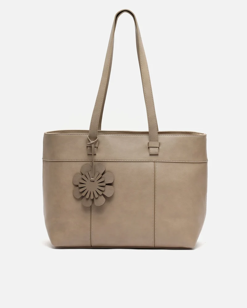 Filiberta bolso shopper grande con detalle colgante ED.