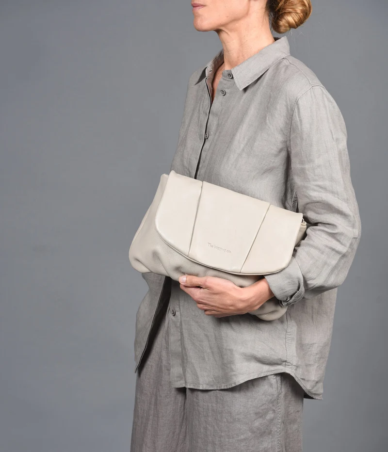 Bandolera grande de piel THB Scallop