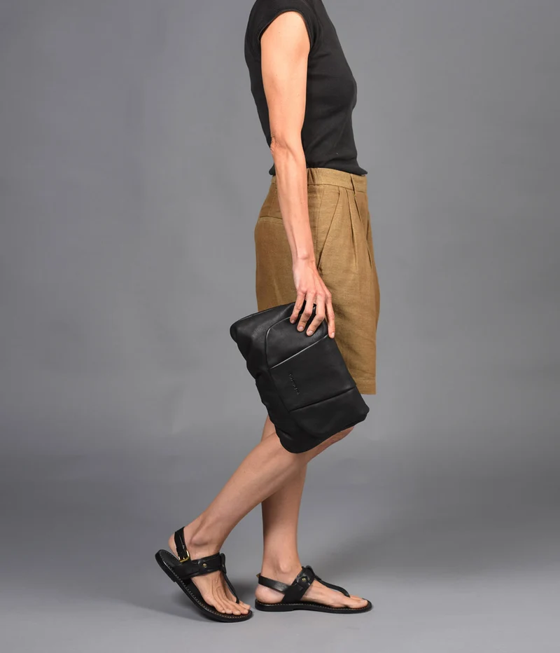 Bandolera grande de piel THB Scallop