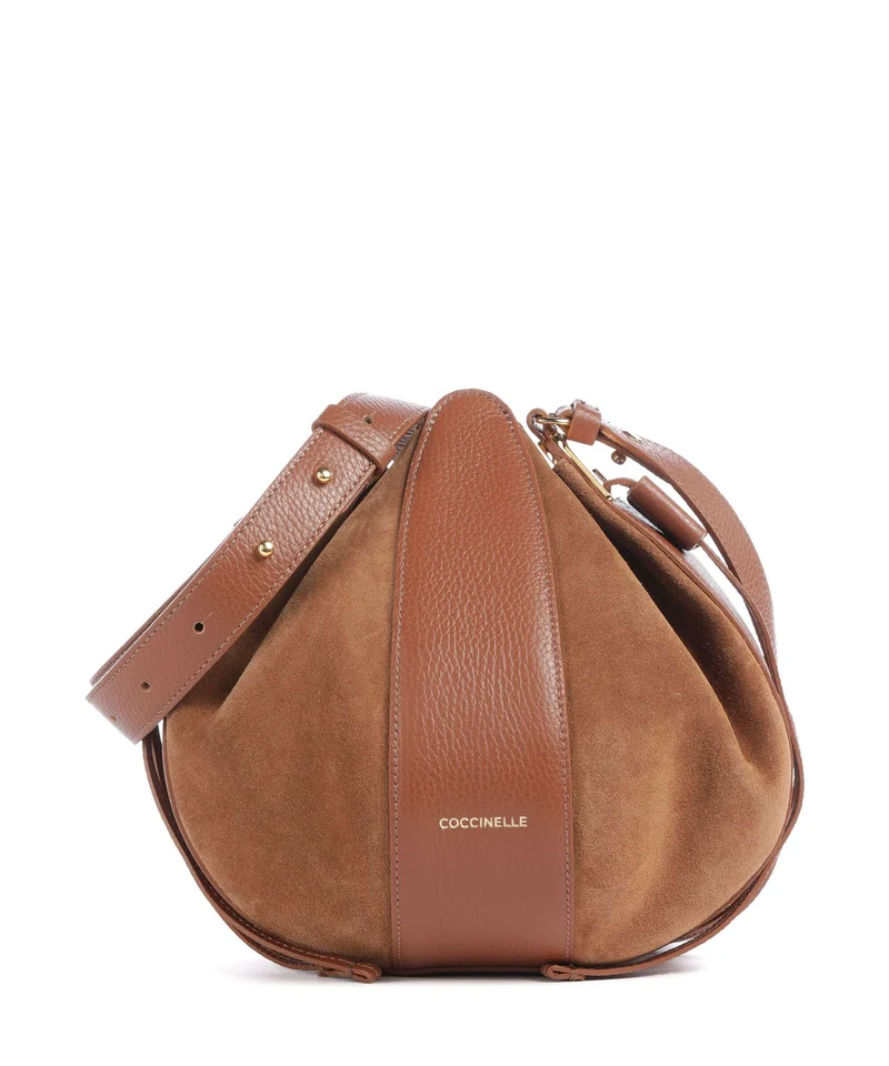Coccinelle Boom Bucket bolso de mano cognac